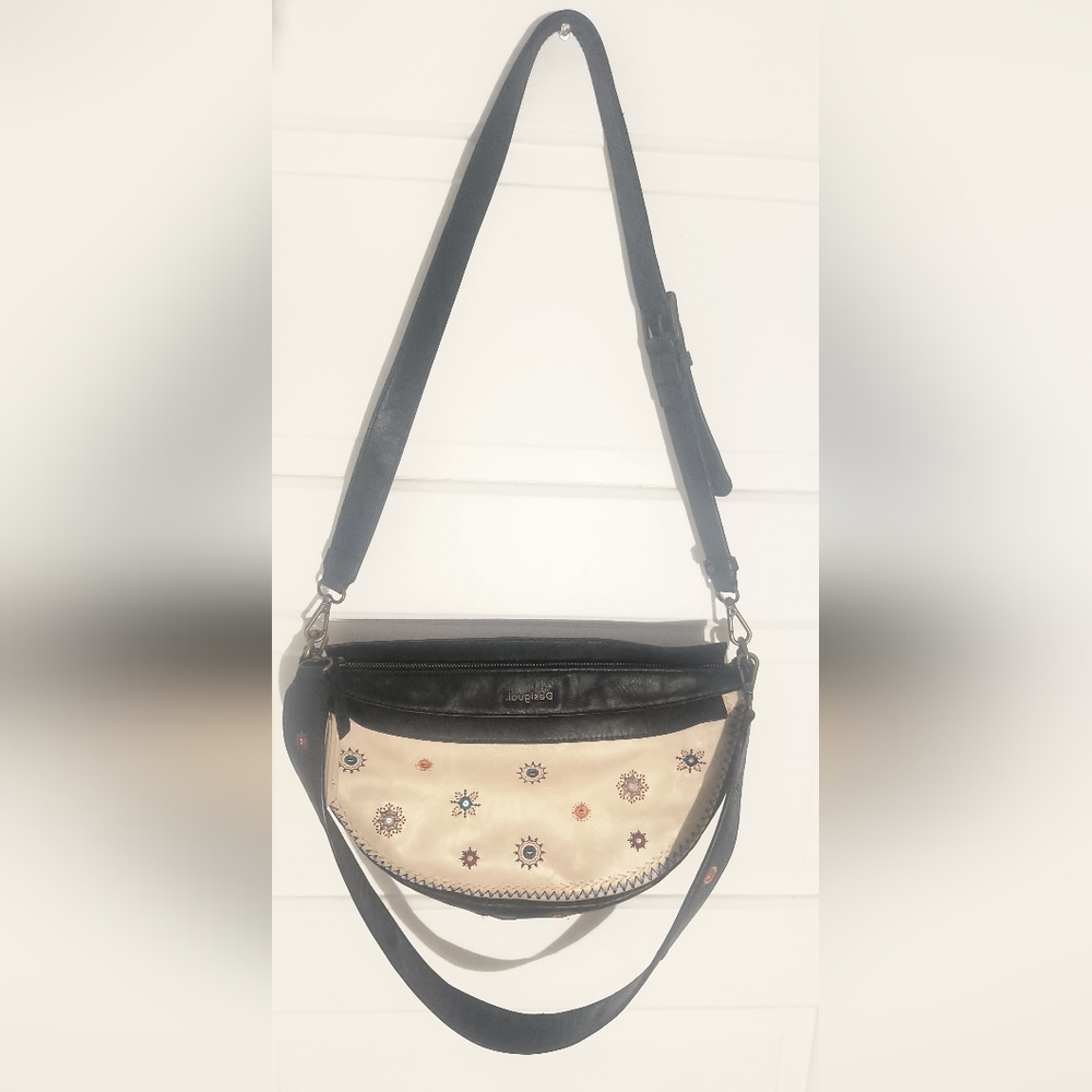 Desigual. Medium Woven Leather Bag